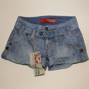 Guess shorts size 24 -5258-